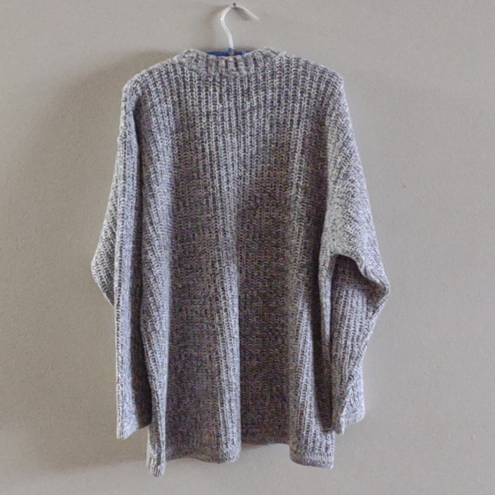 ABERCROMBIE AND FITCH Sweater - Picture 2 of 5